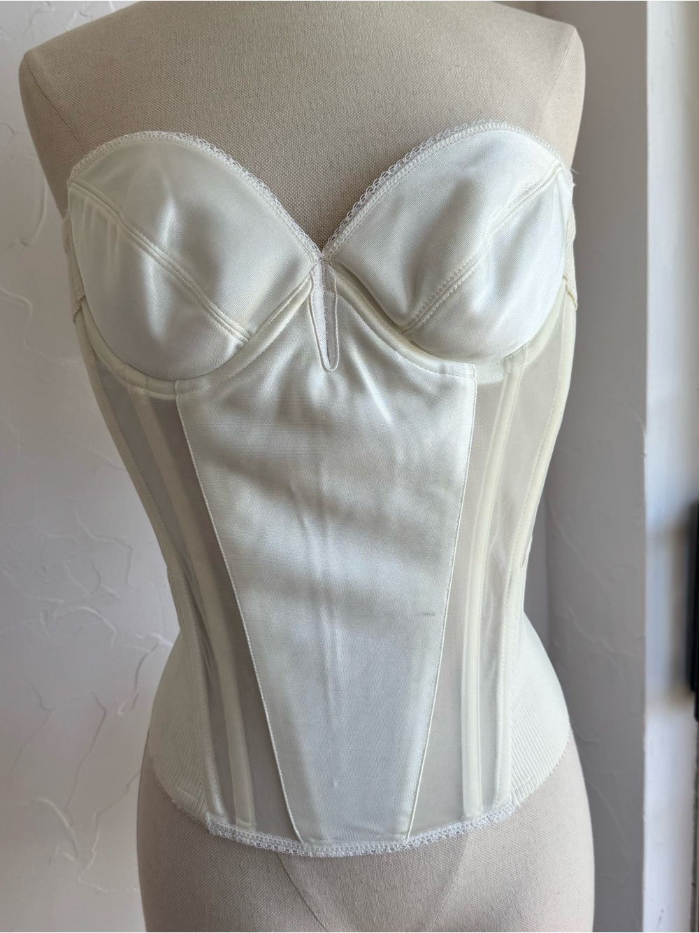 Vintage white satin boned corset top – “Flattering Me” (Made in Colombia)
